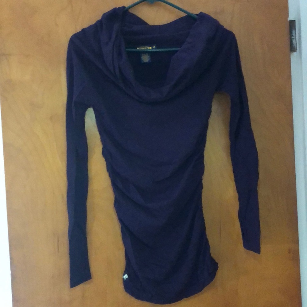 Off Shoulder Ling Sleeve
